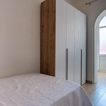 Luxury Romeo Menti - 2 Minutes Center Appartamento *